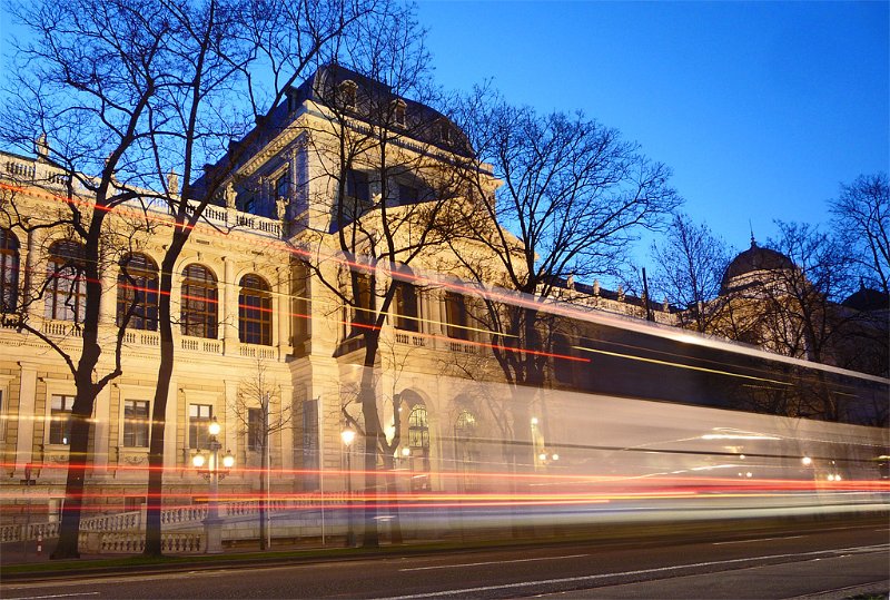 universitaet.jpg - Universität